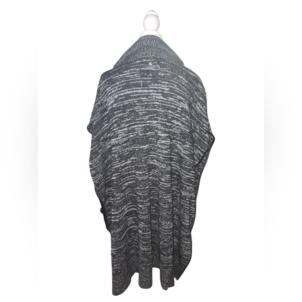 Women's Black‎ and Gray Sweater Poncho - Picture 2 of 6